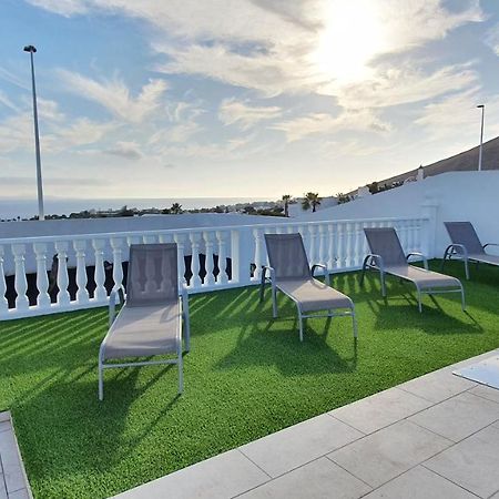 Stunning Sea View Villa With 6 Bedrooms & Heated Pool - Villa Renaissance Плая Бланка Екстериор снимка