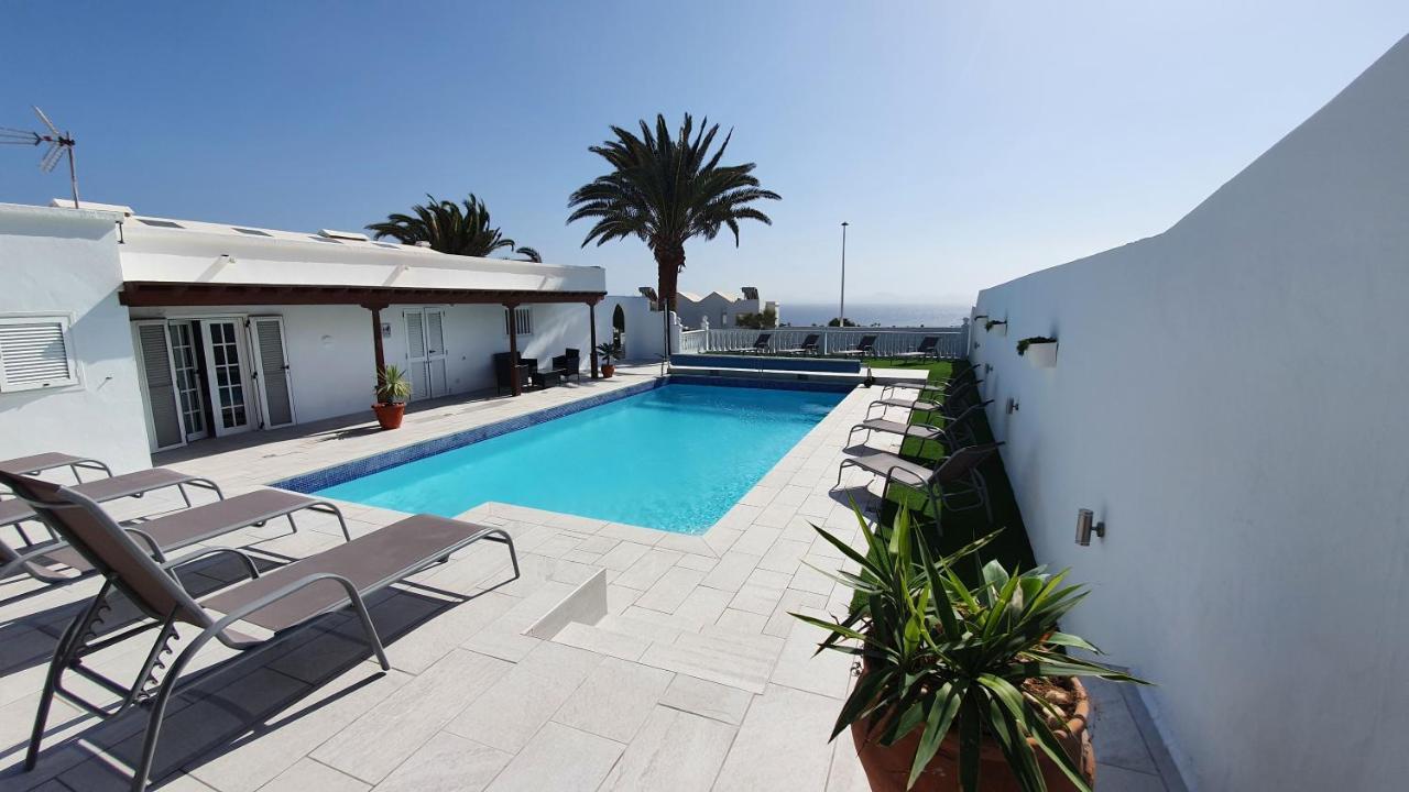 Stunning Sea View Villa With 6 Bedrooms & Heated Pool - Villa Renaissance Плая Бланка Екстериор снимка