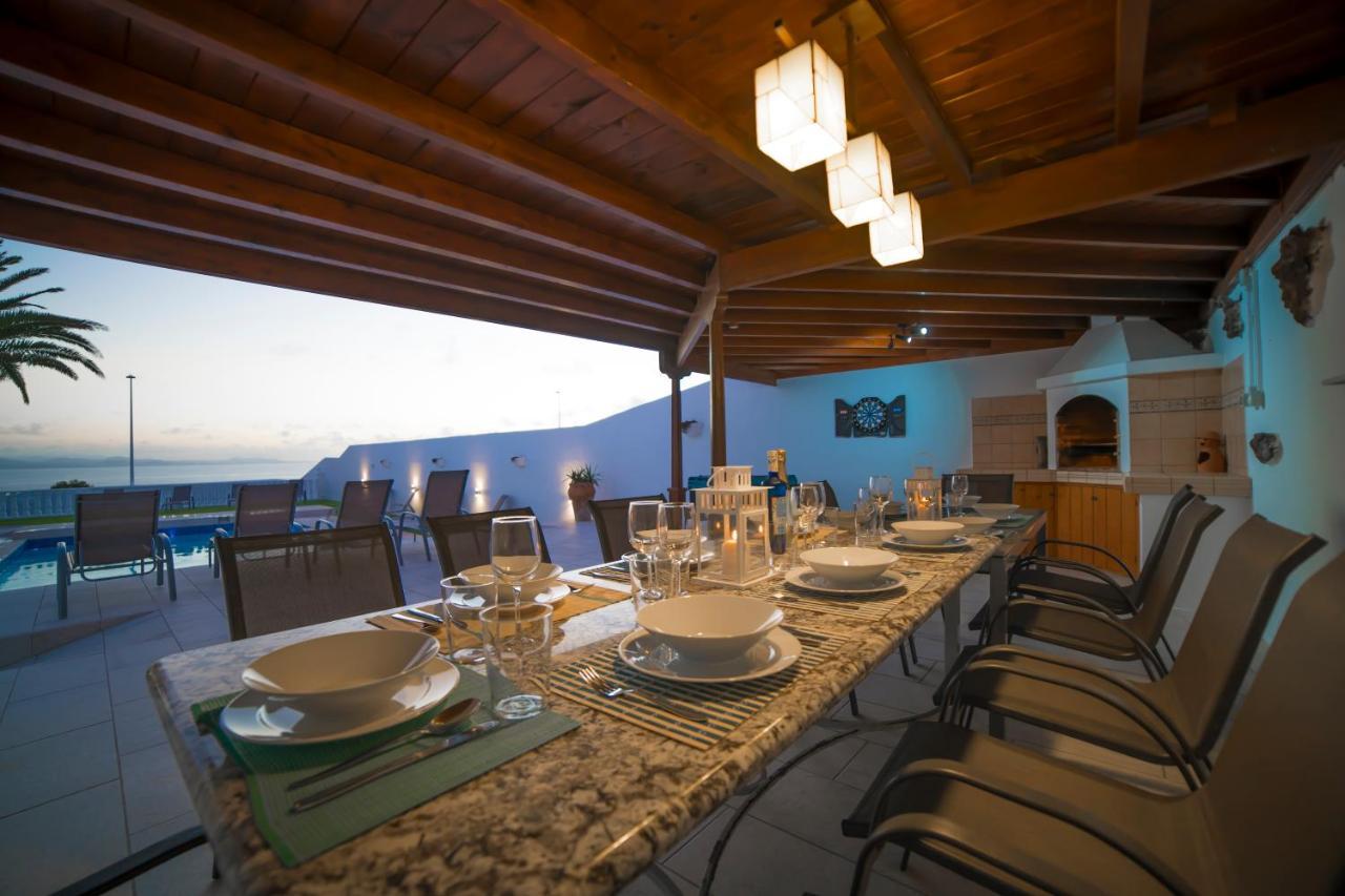 Stunning Sea View Villa With 6 Bedrooms & Heated Pool - Villa Renaissance Плая Бланка Екстериор снимка