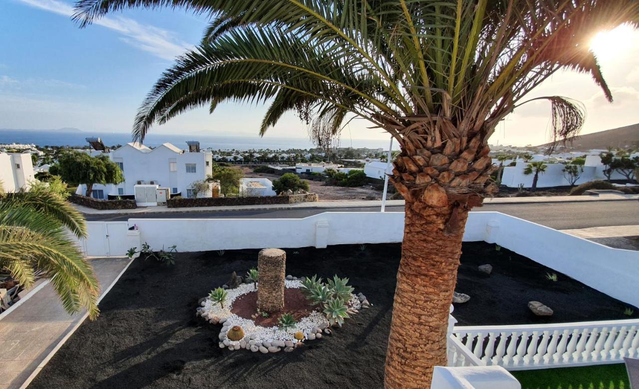 Stunning Sea View Villa With 6 Bedrooms & Heated Pool - Villa Renaissance Плая Бланка Екстериор снимка